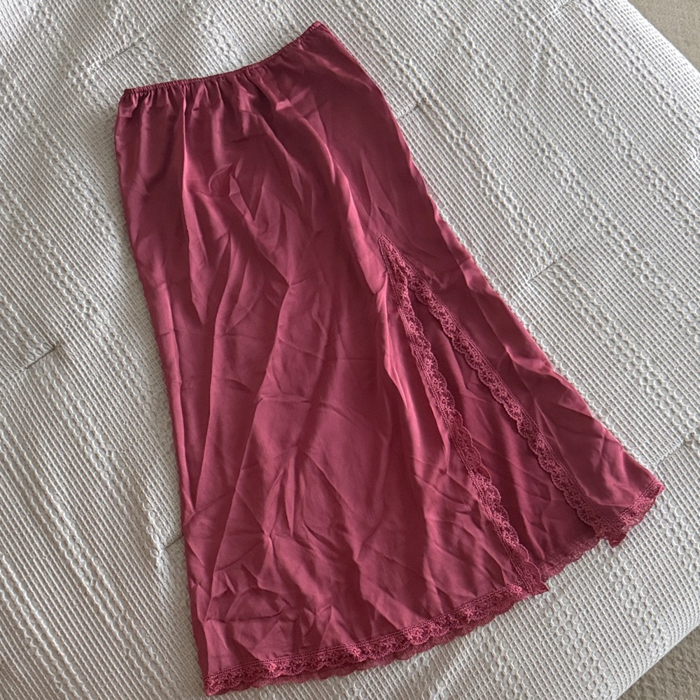 Francesca's Collections Pink Maxi Skirt with Lace & slit